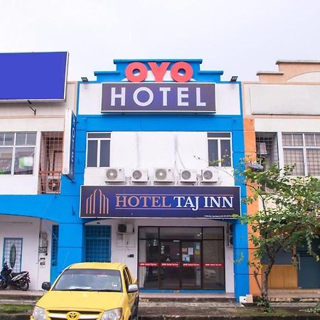 Oyo 90281 Hotel Taj Seksyen 13 Шах Алам Екстериор снимка