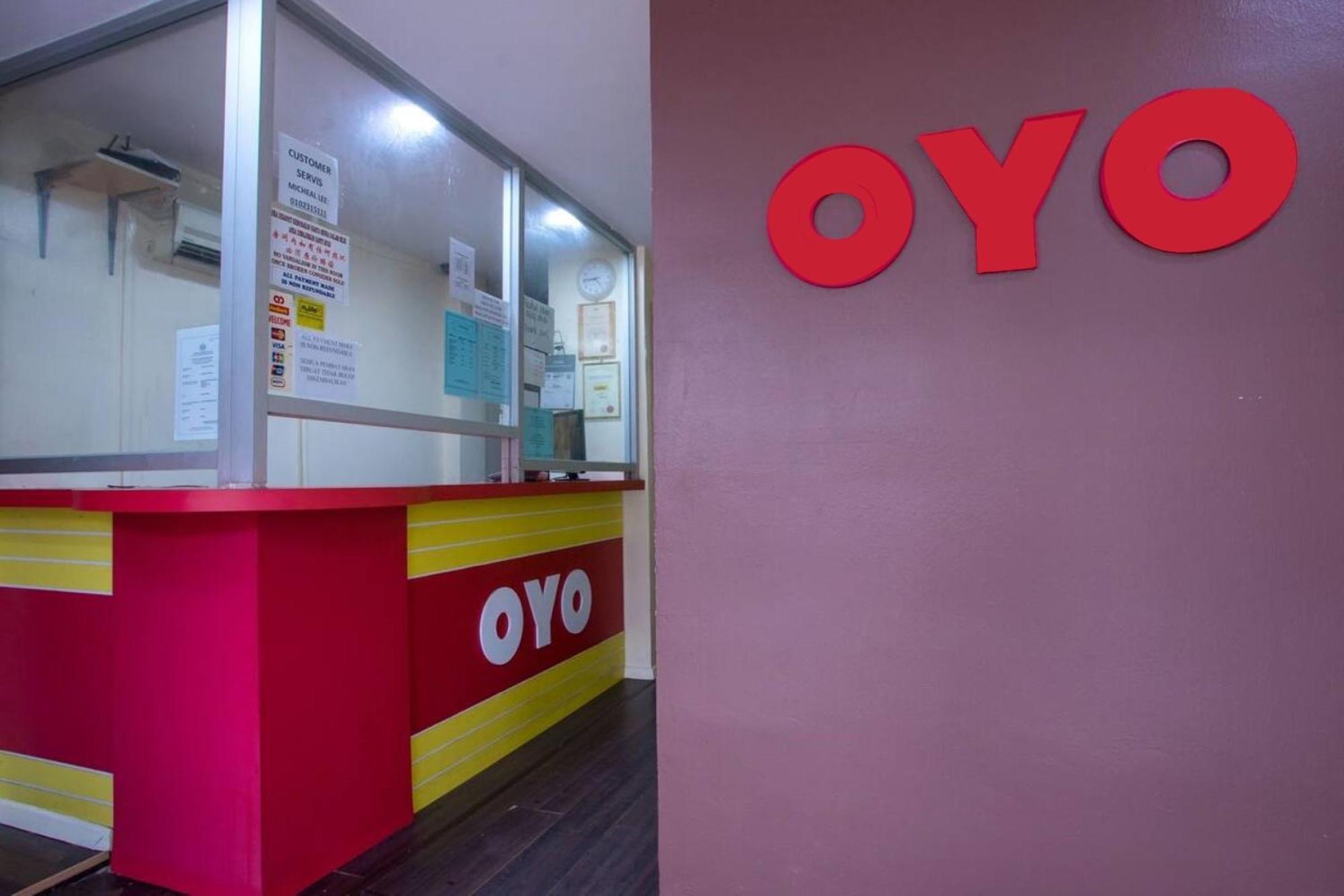 Oyo 90281 Hotel Taj Seksyen 13 Шах Алам Екстериор снимка