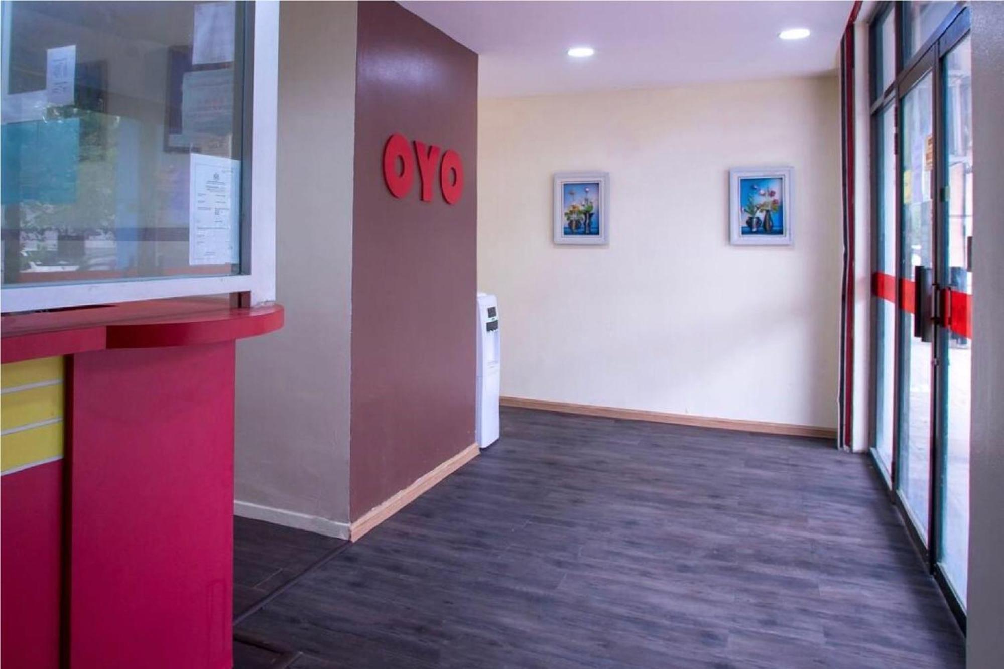 Oyo 90281 Hotel Taj Seksyen 13 Шах Алам Екстериор снимка