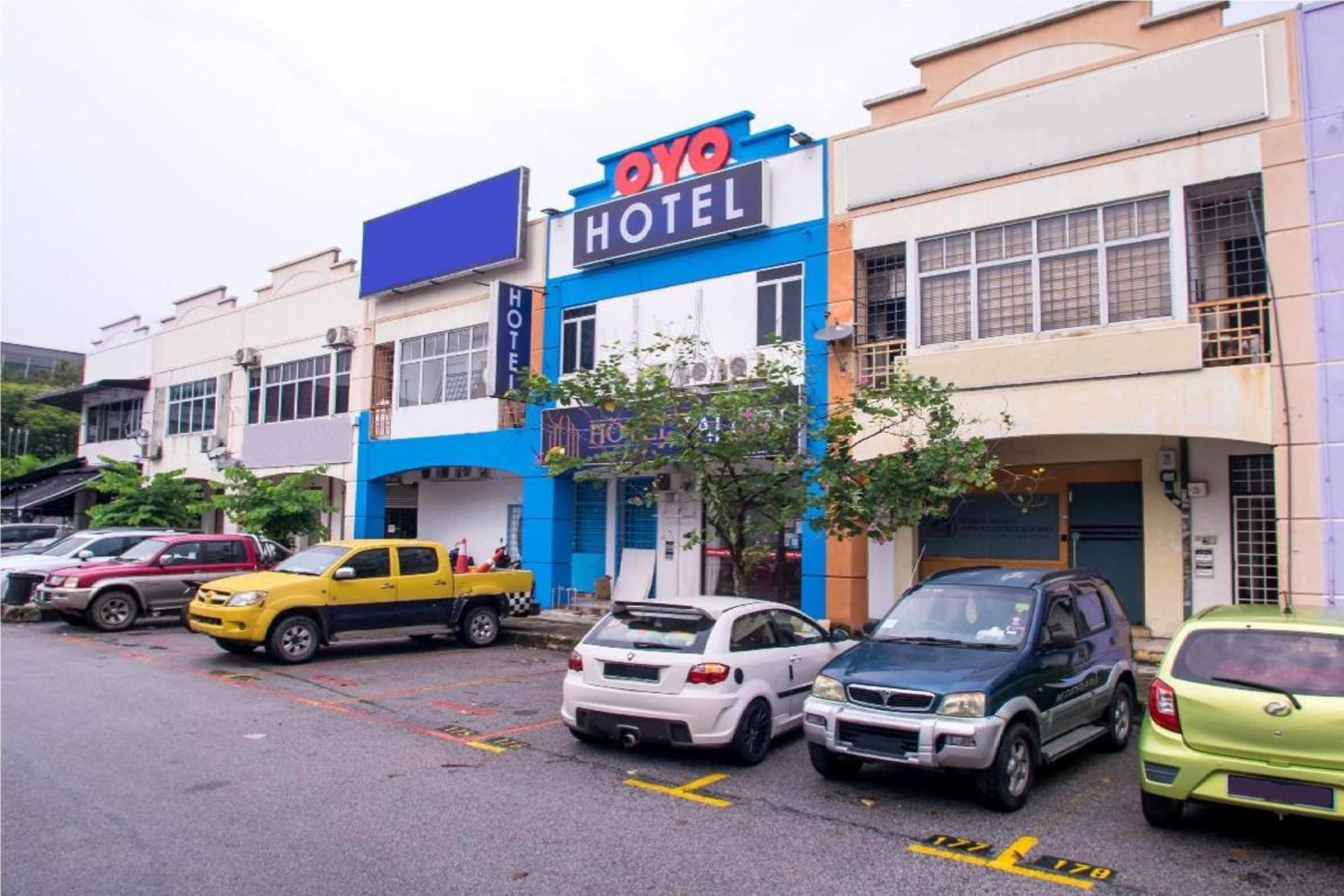 Oyo 90281 Hotel Taj Seksyen 13 Шах Алам Екстериор снимка